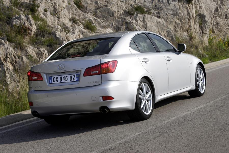  Lexus IS250 2005 года  (фото 21 из 141)